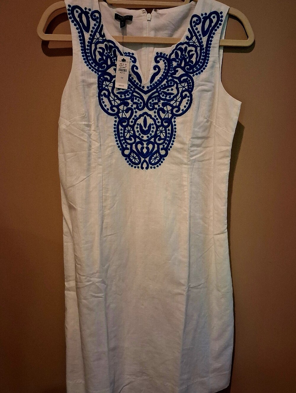 Talbots White Linen/Cotton Dress with Blue Embroidered Neckline, Size 4 P NWT
